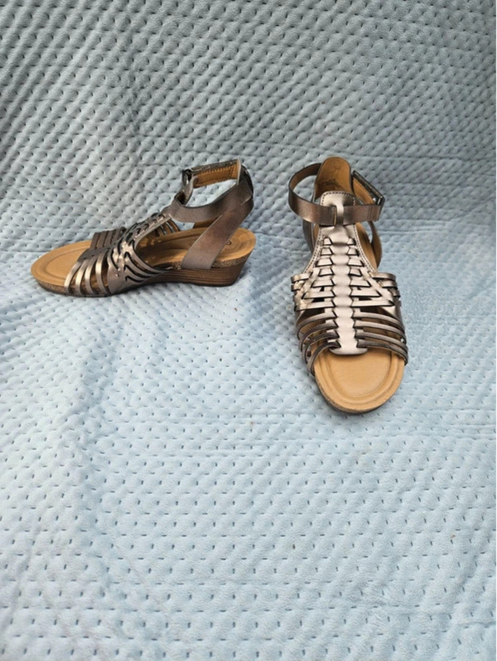 Earth Hattie 3 Women’s Size 7 Metallic Bronze Leather Strappy Wedge Sandals